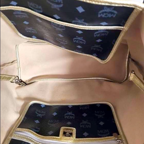 MCM Tote Bag - Picture 13 of 16